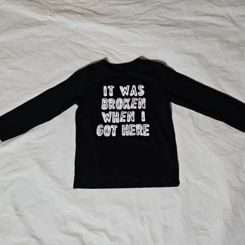 The Children's Place Kids Size 5T Black Long Sleeve T-Shirt IT WAS BROKEN WHEN I